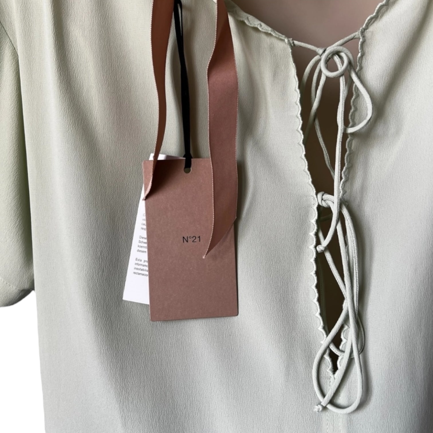 Nº21 Silk Blend Scalloped Cut-Out Tie Back Top - Relaxed Fit Blouse, IT38