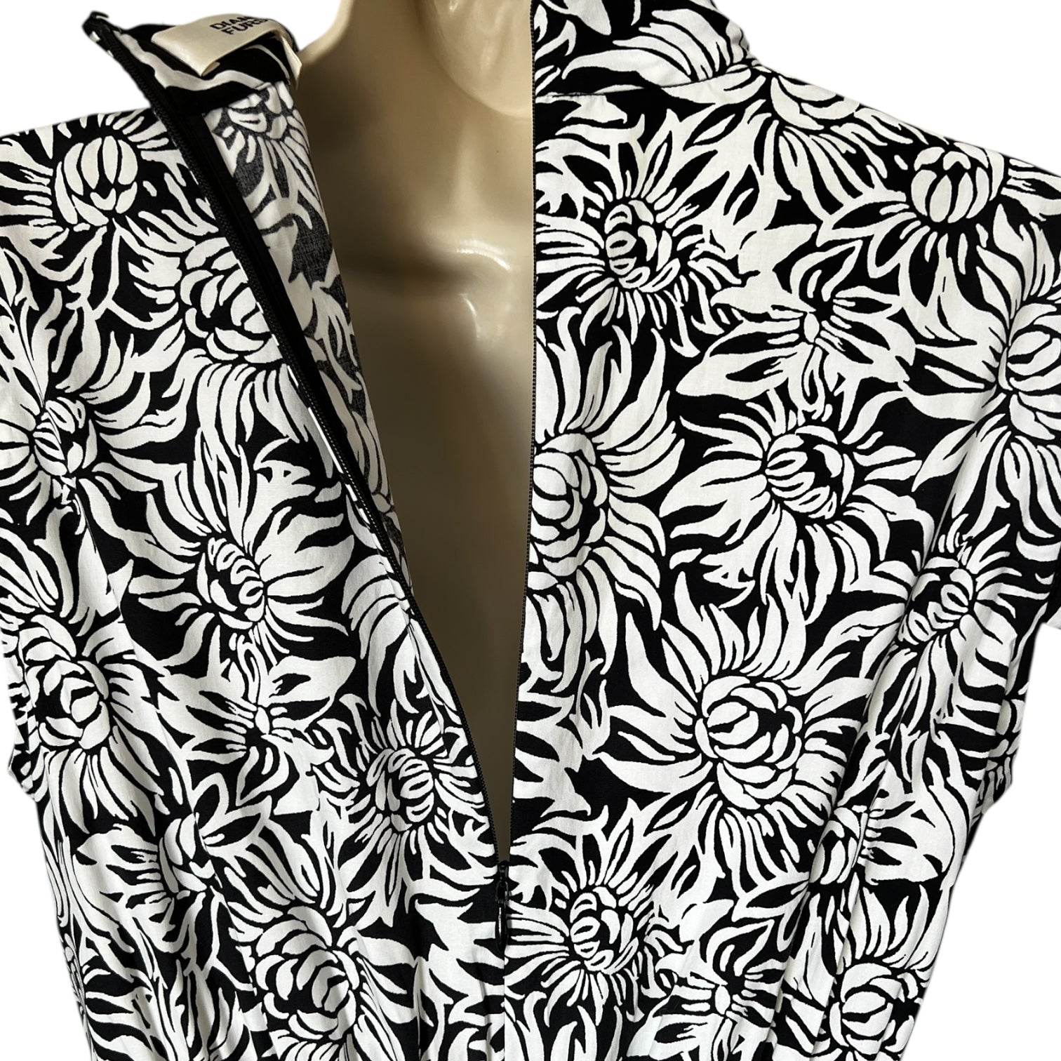DVF Floral Tiered Maxi Dress – Pompom Zebra Print, US6 – pre-loved