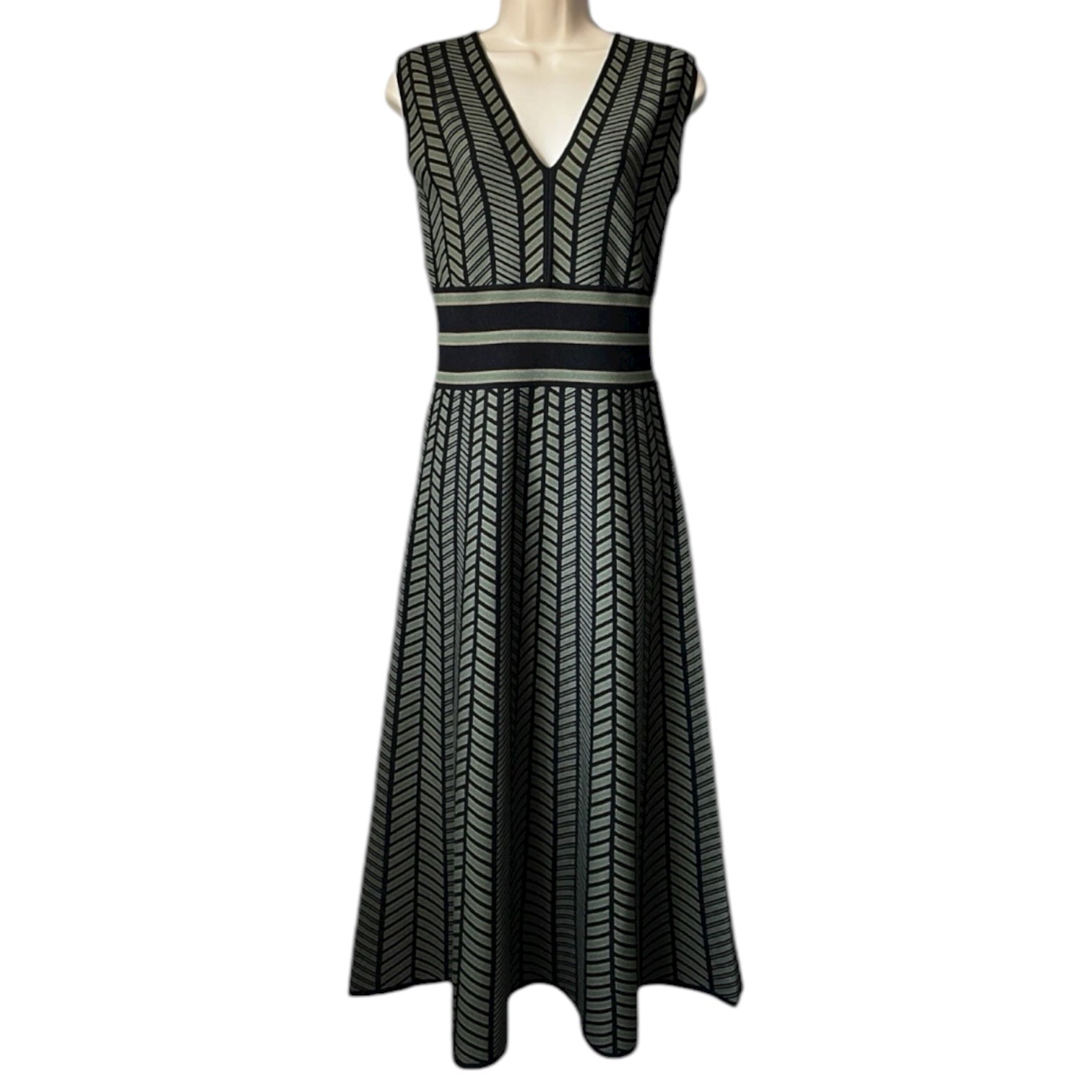 MaxMara Biavo Chevron Knit Midi Dress – Geometric Jacquard A-Line Style, M