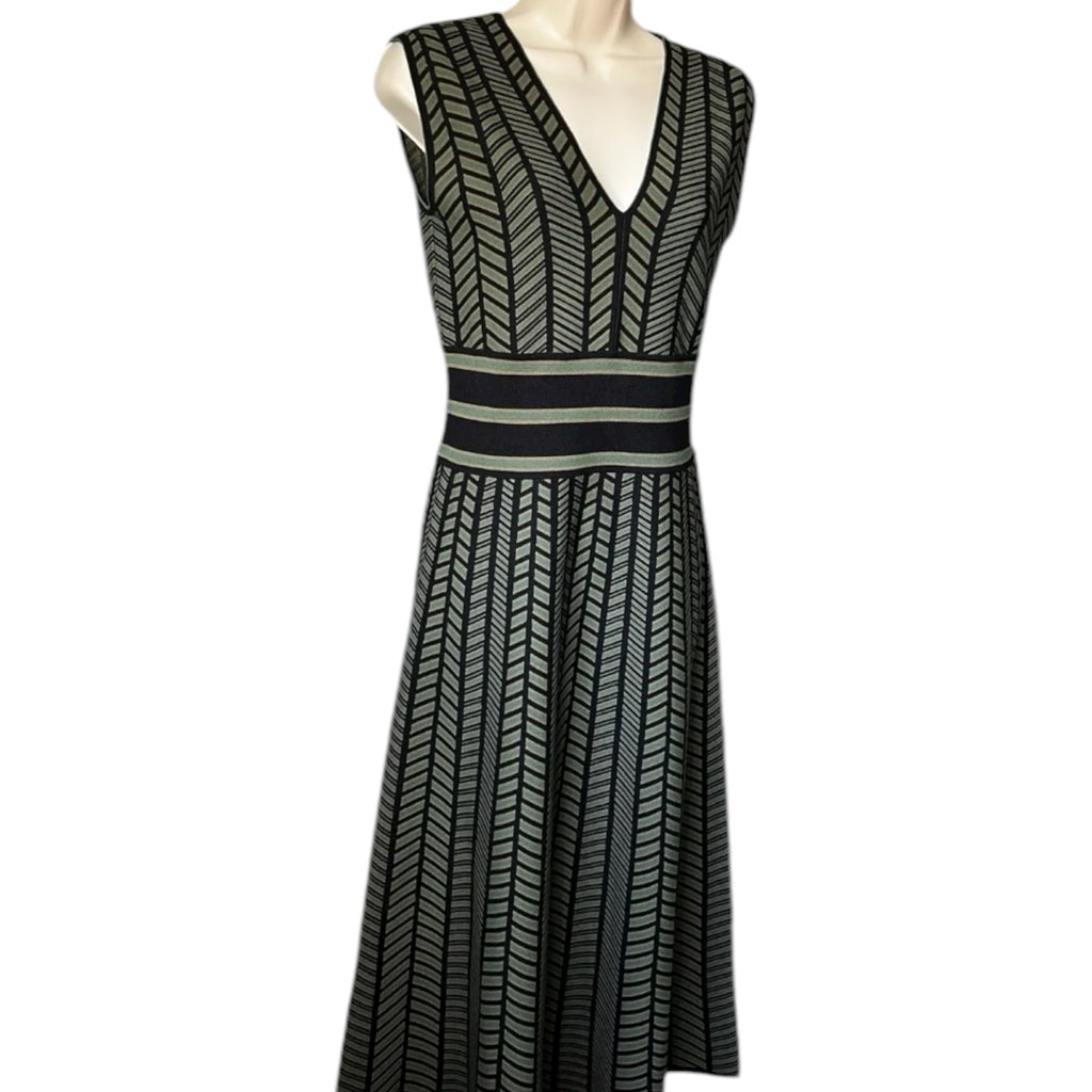 MaxMara Biavo Chevron Knit Midi Dress – Geometric Jacquard A-Line Style, M