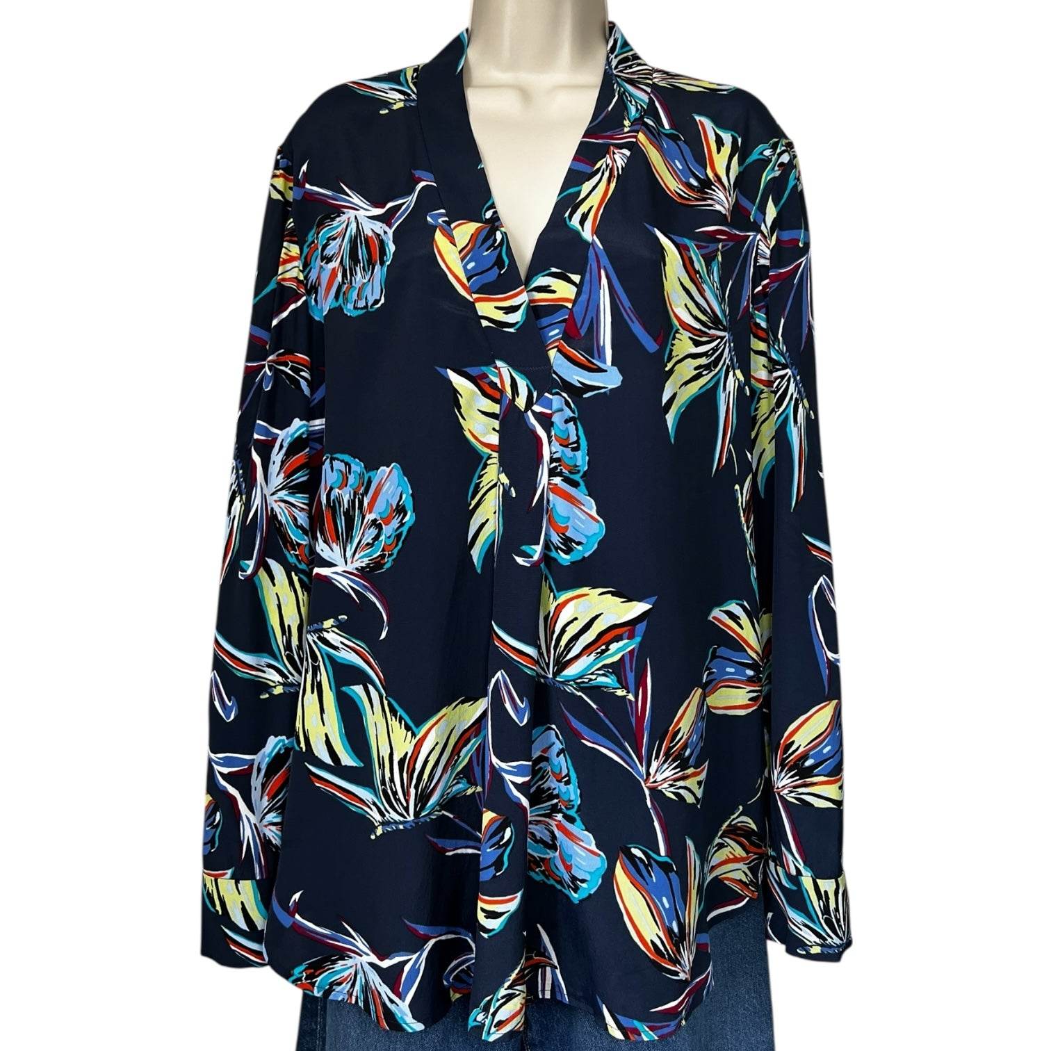 Diane Von Furstenberg Silk Butterfly Print Blouse – V Neck, US14 – pre-loved