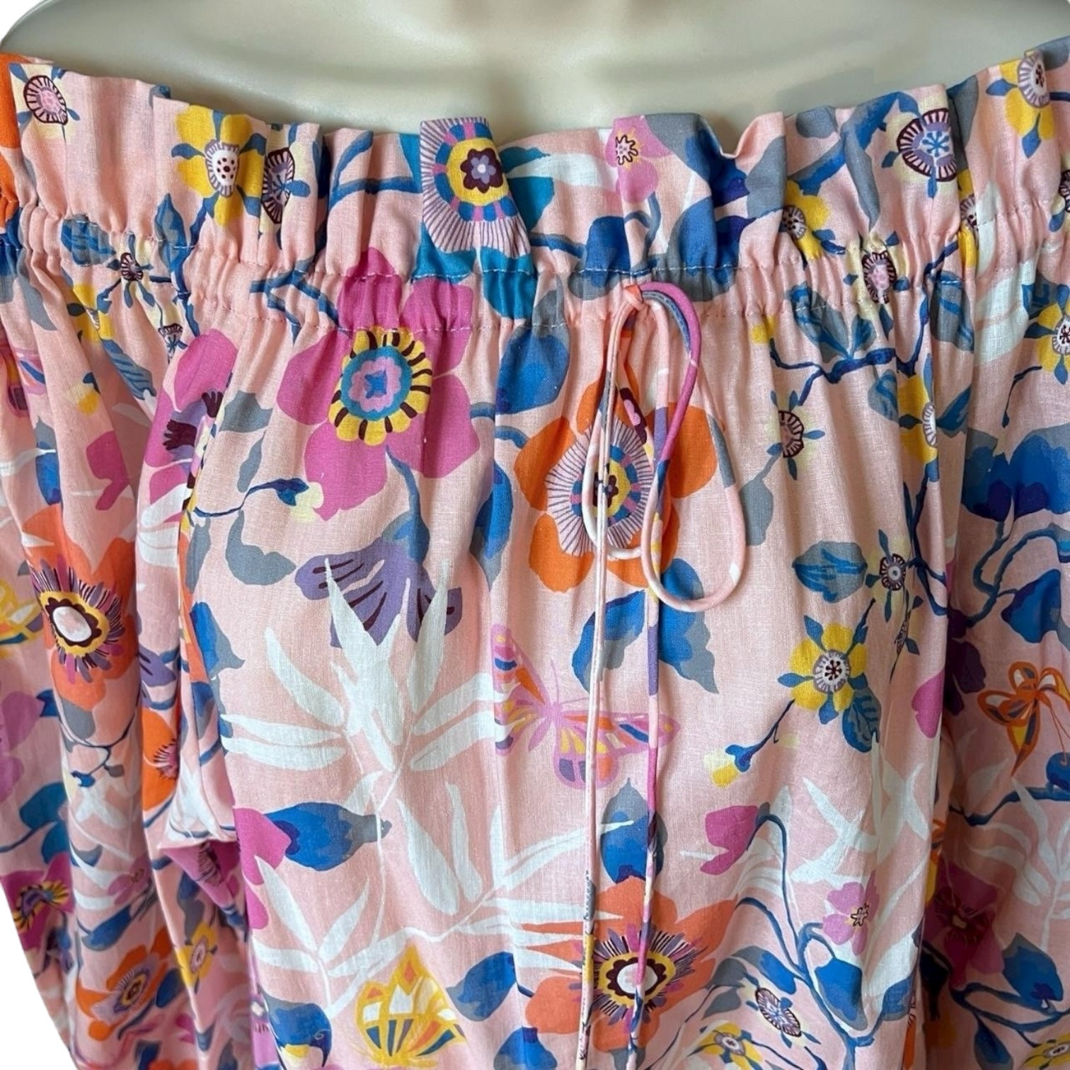 The Vampire’s Wife Off-Shoulder Linen Mini Dress – Pink Floral, M