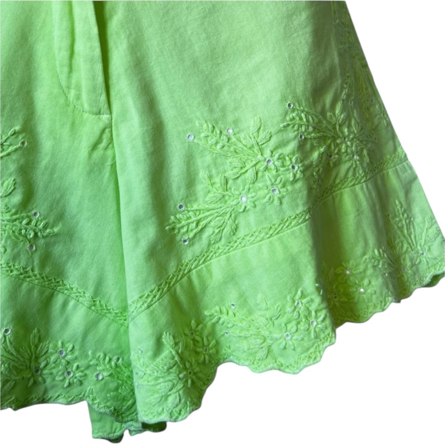 Juliet Dunn Embroidered Scalloped Mini Shorts – Neon Cotton, size 1 (UK8) – pre-loved
