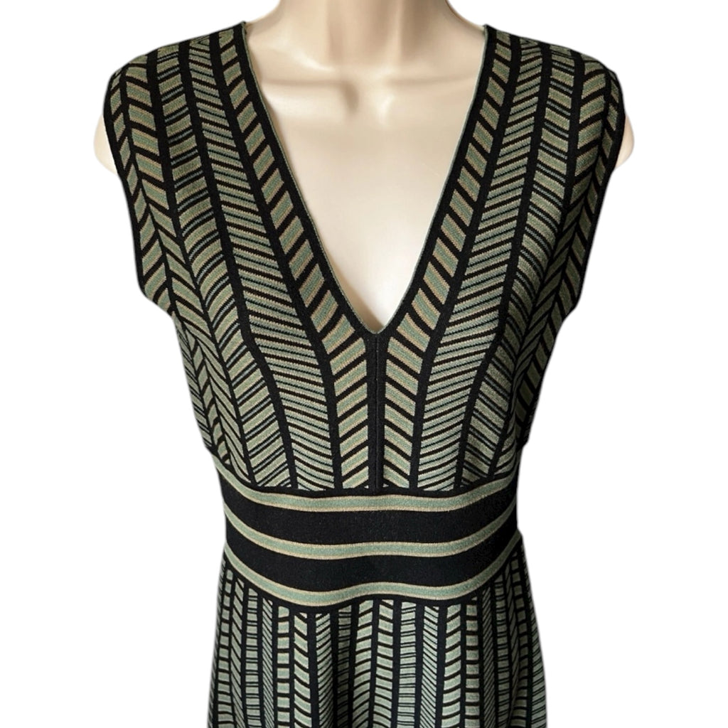 MaxMara Biavo Chevron Knit Midi Dress – Geometric Jacquard A-Line Style, M