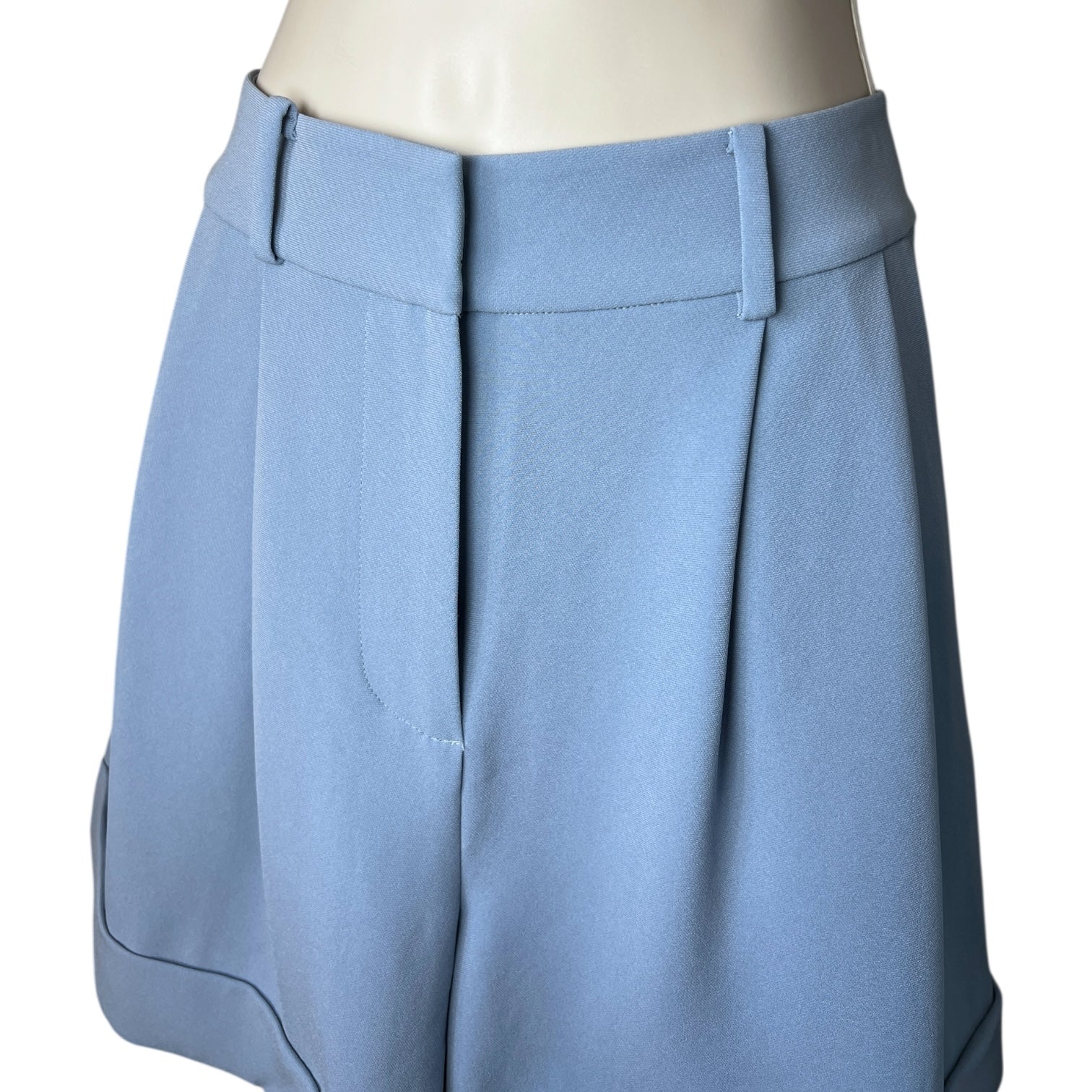 Diane Von Furstenberg High Waisted Crepe Pleated Classic Shorts - US4