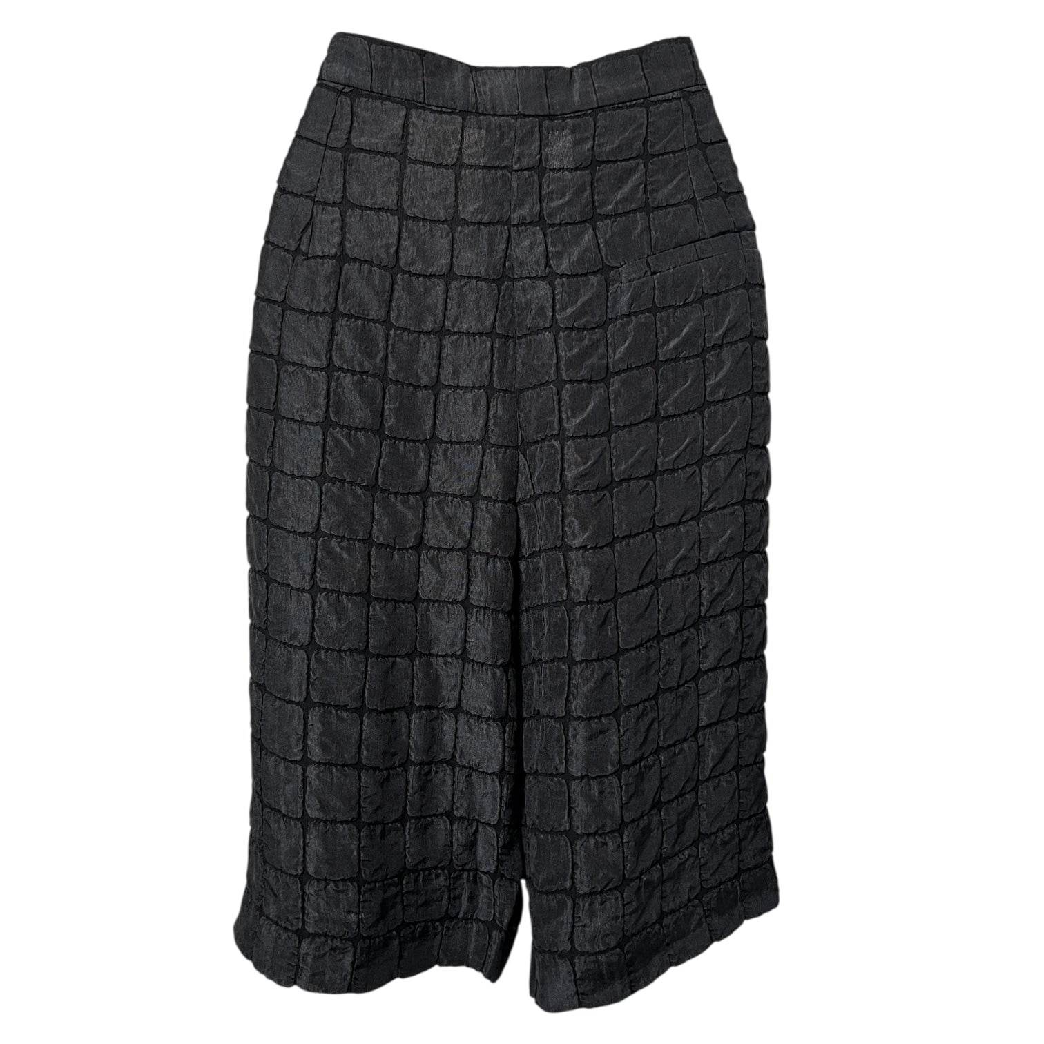 Chloé Black Textured Silk Lounge Shorts – Relaxed Fit, High-Waisted, FR 36 – pre-loved