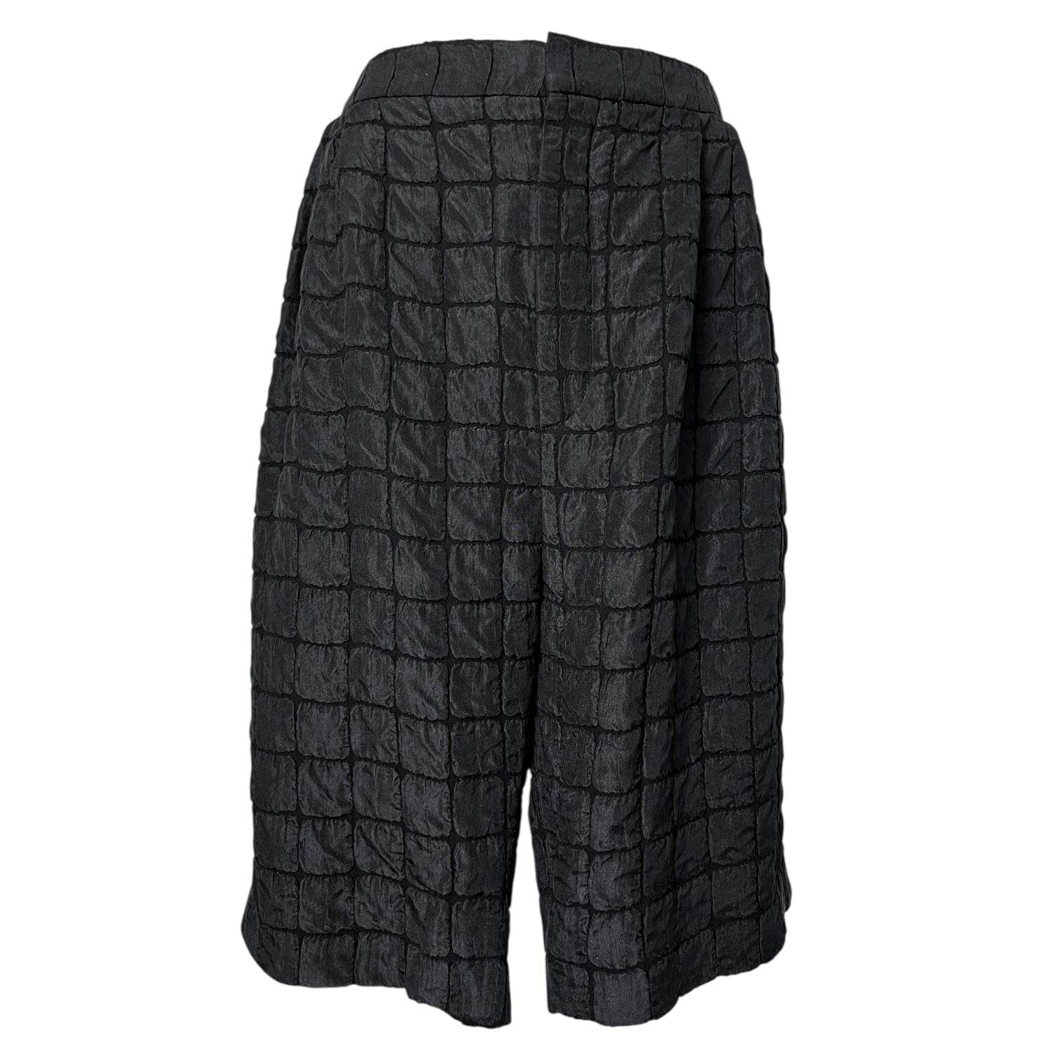 Chloé Black Textured Silk Lounge Shorts – Relaxed Fit, High-Waisted, FR 36 – pre-loved